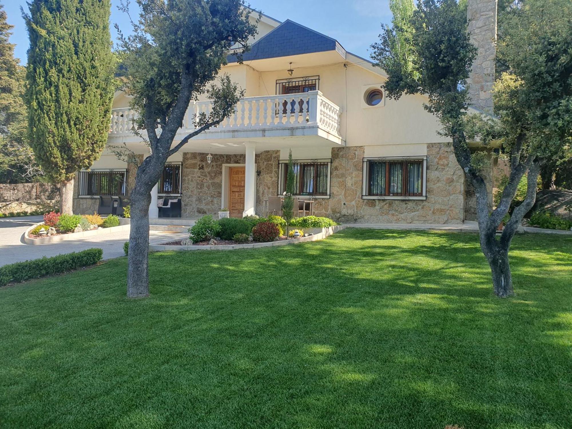 Villa Monika Alpedrete Ngoại thất bức ảnh