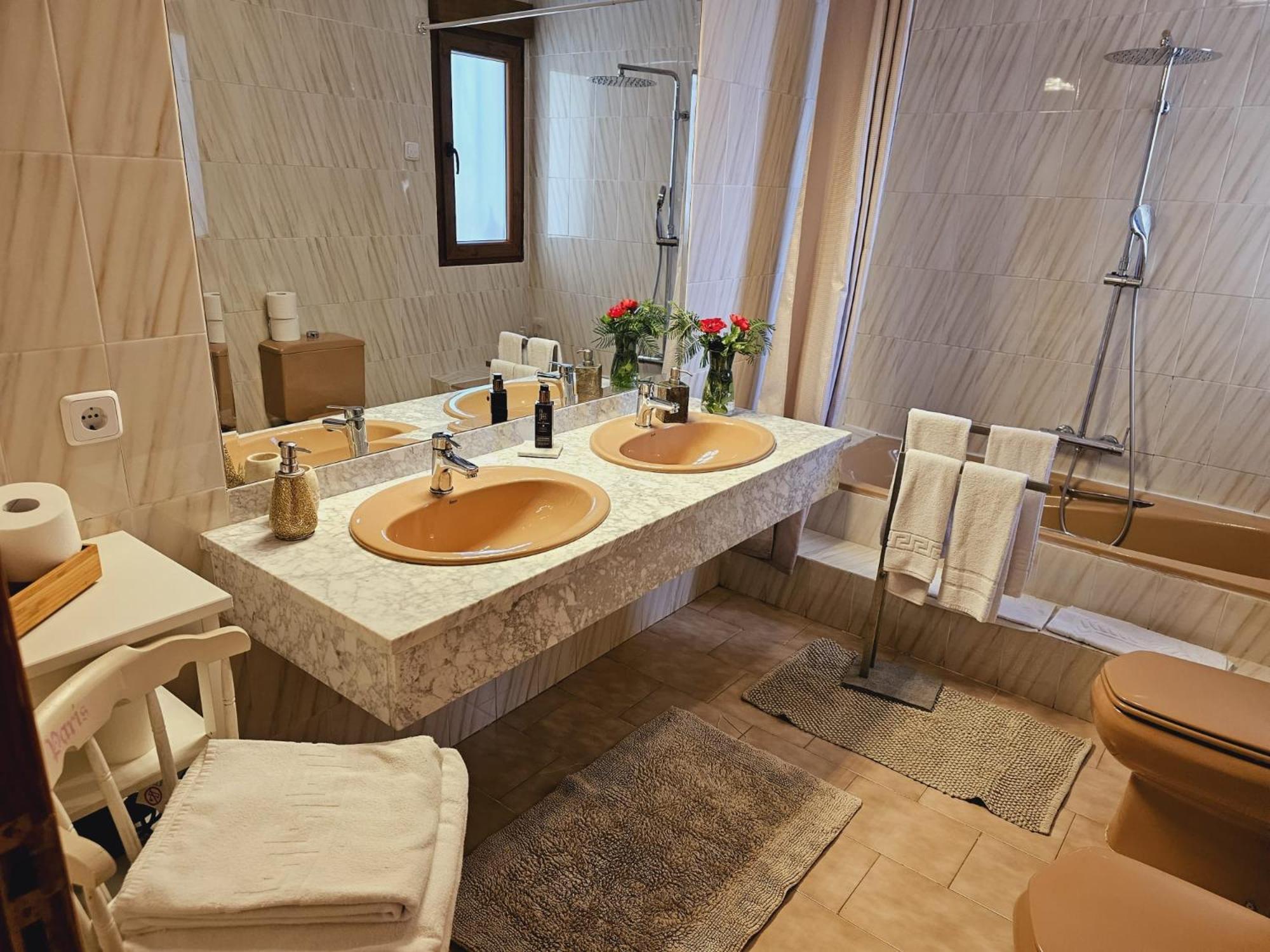 Villa Monika Alpedrete Ngoại thất bức ảnh