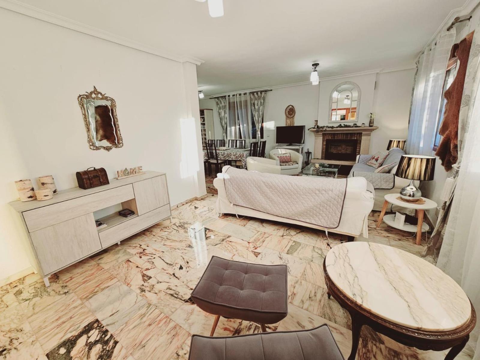 Villa Monika Alpedrete Ngoại thất bức ảnh