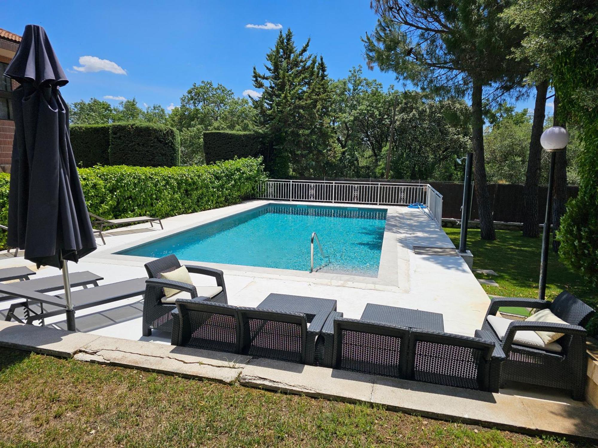 Villa Monika Alpedrete Ngoại thất bức ảnh